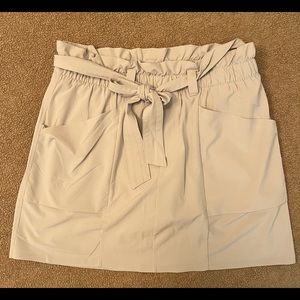 Athleta Ecru Light Beige Skirt Skort size 6
